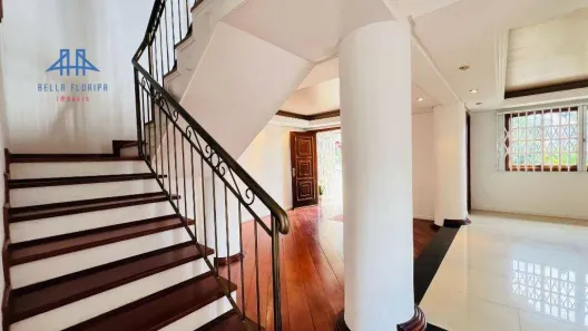 Casa de Condomínio com 5 Quartos para venda ou aluguel, 280m² no Córrego Grande, Florianópolis