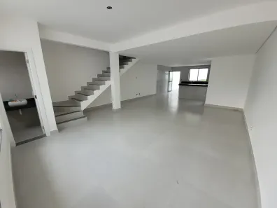 Casa com 3 Quartos à venda, 150m² no Centro, Contagem