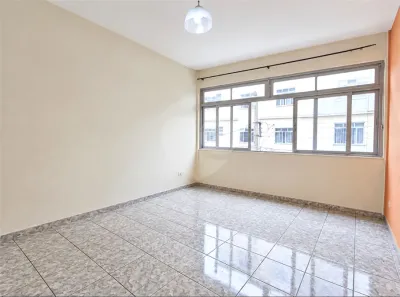 Apartamento com 2 Quartos para alugar, 64m² no Aterrado, Volta Redonda