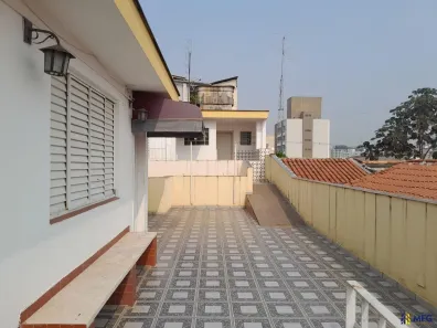 Casa com 6 Quartos para alugar, 250m² no Vila Augusta, Sorocaba