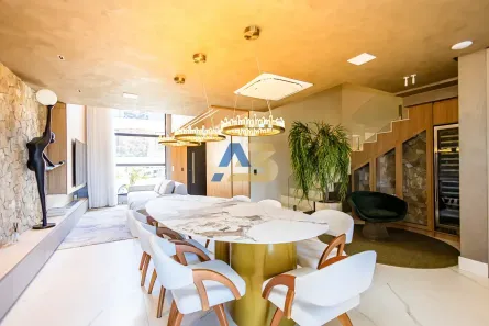 Casa de Condomínio com 3 Quartos à venda, 297m² no Santo Inácio, Curitiba
