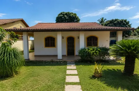 Casa com 3 Quartos para alugar, 450m² no Boqueirão, Saquarema