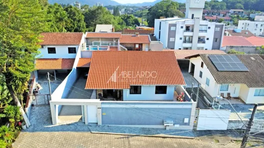 Casa com 4 Quartos à venda, 382m² no Velha, Blumenau