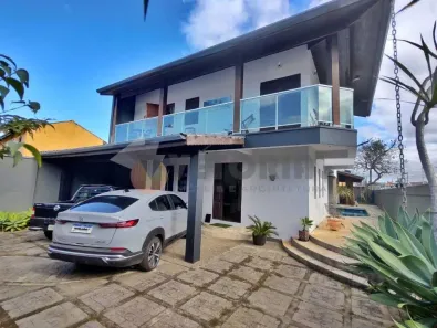 Sobrado com 4 Quartos à venda, 314m² no Centro, Caraguatatuba