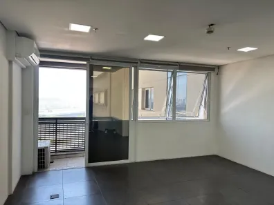 Sala Comercial para alugar, 33m² no Novo Homero Thon, Santo André