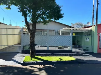 Casa com 4 Quartos à venda, 232m² no Ideal, Londrina