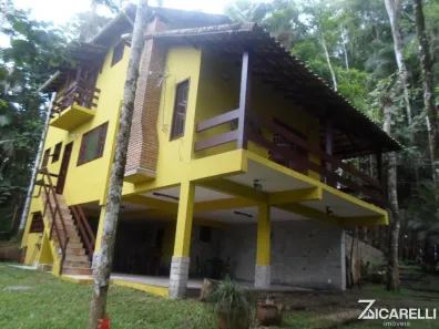 Casa com 3 Quartos à venda, 420m² no Penedo, Itatiaia