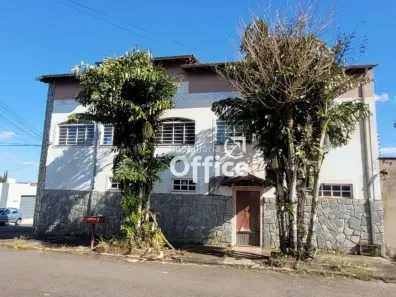 Sobrado com 6 Quartos à venda, 20m² no Vila São Jorge, Anápolis