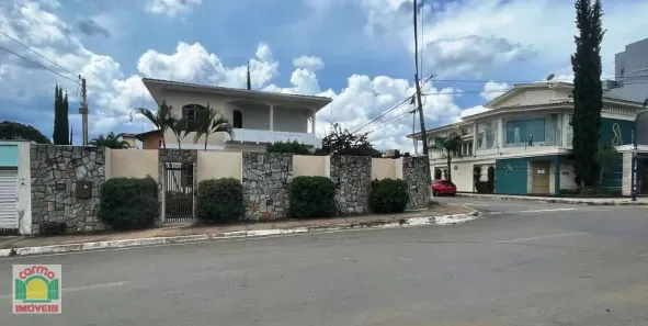 Sobrado com 4 Quartos à venda, 292m² no Jardim Bandeirante, Anápolis