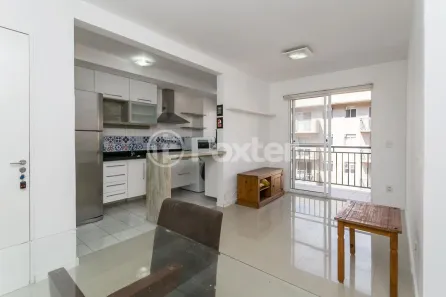 Apartamento com 3 Quartos à venda, 67m² no Camaquã, Porto Alegre
