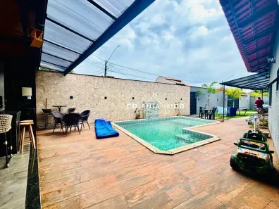 Casa com 3 Quartos à venda, 230m² no Goiânia 2, Goiânia
