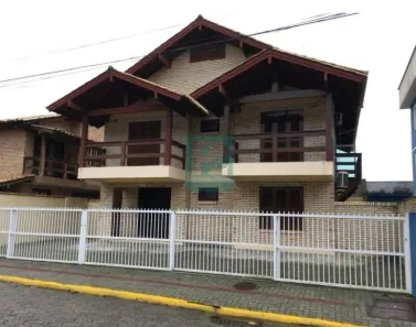 com 6 Quartos à venda, 252m² no Centro, Bombinhas