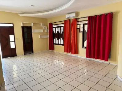 Casa com 3 Quartos para alugar, 226m² no Capim Macio, Natal