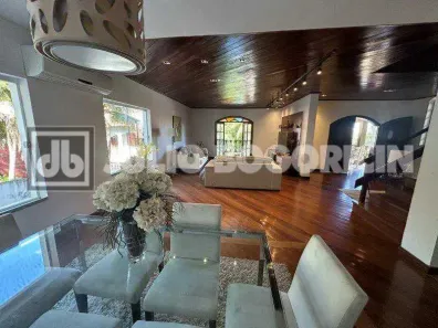 Casa de Condomínio com 3 Quartos à venda, 640m² no Freguesia (Jacarepaguá), Rio de Janeiro