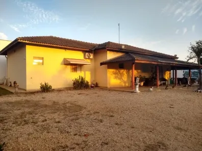 Fazenda/Sítio com 3 Quartos à venda, 318m² no Itapavussu, Cosmópolis
