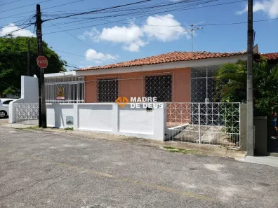 Casa com 4 Quartos à venda, 104m² no Antônio Bezerra, Fortaleza