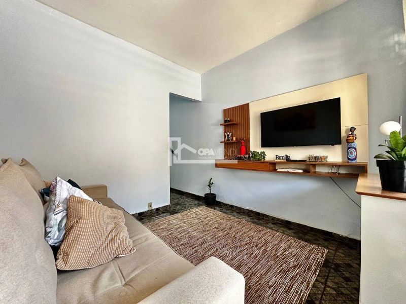 Casa com 2 quartos — Planalto, Belo Horizonte