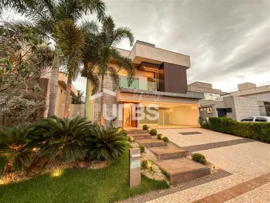 Casa de Condomínio com 4 Quartos à venda, 370m² no Jardins Valência, Goiânia