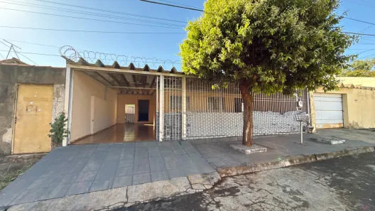 Casa com 3 Quartos à venda, 205m² no Setor Novo Horizonte, Goiânia