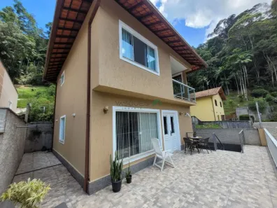 Casa com 2 Quartos à venda, 109m² no Quebra Frascos, Teresópolis