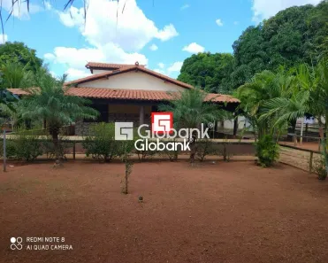 Fazenda/Sítio com 3 Quartos à venda, 150m² no Área Rural de Montes Claros, Montes Claros