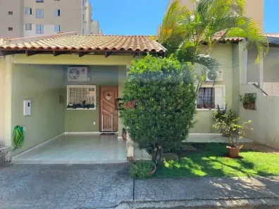 Casa de Condomínio com 3 Quartos à venda, 83m² no Jardim São Tomás, Londrina