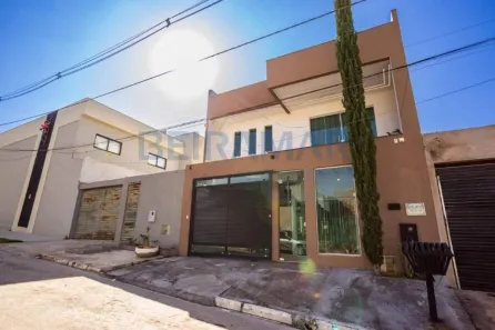 Casa com 5 Quartos à venda, 332m² no Guará II, Brasília