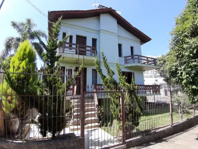 Casa com 3 Quartos à venda, 125m² no Cinqüentenário, Caxias do Sul