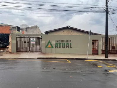 Casa com 3 Quartos para alugar, 160m² no Centro, Londrina