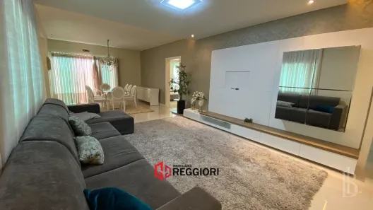 Casa com 3 Quartos à venda, 684m² no Cedro, Camboriú