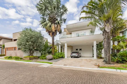 Casa de Condomínio com 3 Quartos à venda, 400m² no Niterói, Canoas