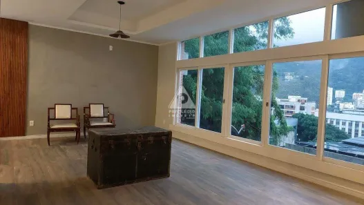 Casa de Condomínio com 4 Quartos à venda, 180m² no Botafogo, Rio de Janeiro