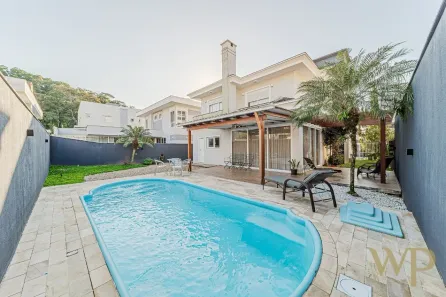 Casa de Condomínio com 3 Quartos à venda, 240m² no Floresta, Joinville