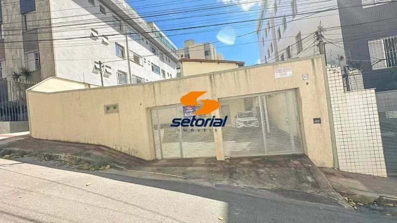 Casa com 3 quartos — Nova Suíssa, Belo Horizonte