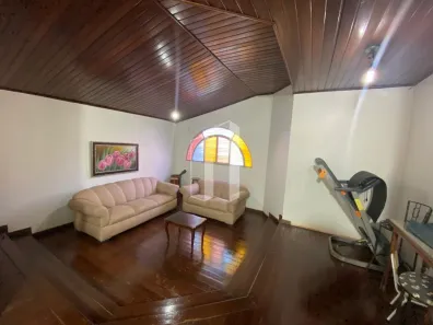Casa com 5 Quartos à venda, 164m² no Vila Lucy, Goiânia