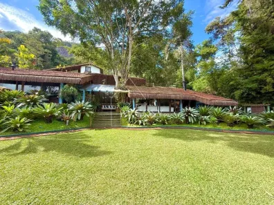 Casa com 8 Quartos à venda, 665m² no Itaipava, Petrópolis