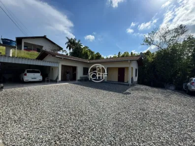 Casa com 3 Quartos à venda, 190m² no Centro, Guabiruba