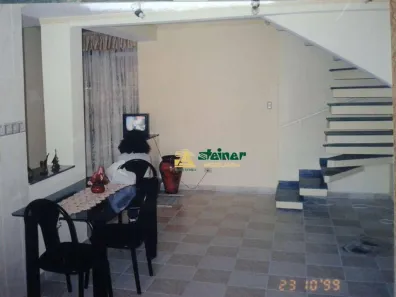 Casa com 3 Quartos para alugar, 300m² no Cidade Maia, Guarulhos