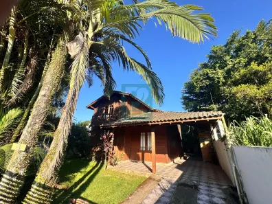 Casa com 3 Quartos à venda, 100m² no Mariscal, Bombinhas