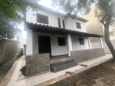 Casa com 5 Quartos para alugar, 200m² no Glória, Macaé