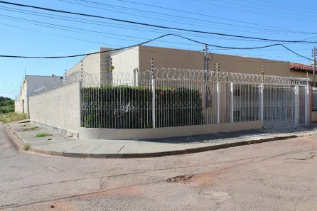 Casa com 3 Quartos à venda, 171m² no Morada do Ouro, Cuiabá