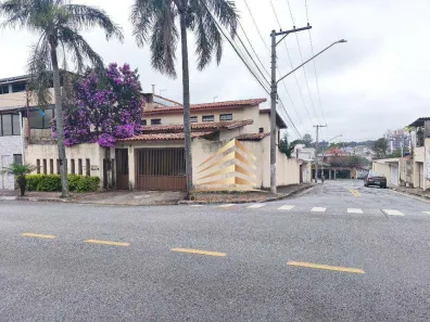 Sobrado com 3 Quartos à venda, 305m² no Jardim Pinhal, Guarulhos