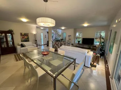 Casa com 3 Quartos à venda, 240m² no Serra dos Lagos (Jordanésia), Cajamar
