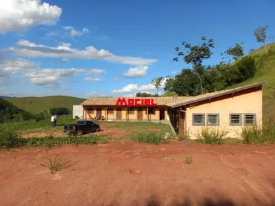 Fazenda/Sítio com 4 Quartos à venda, 800m² no Freitas, São José dos Campos