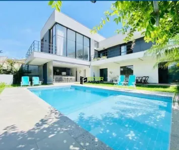 Casa com 4 Quartos para alugar, 395m² no Jardim Maristela, Atibaia