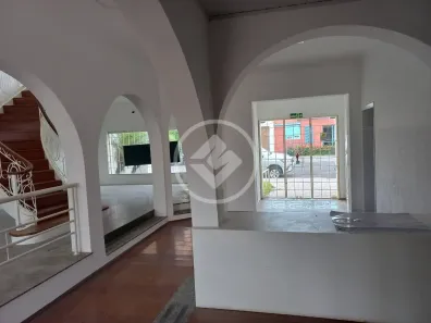 Sobrado com 4 Quartos para alugar, 467m² no Centro, Araçatuba