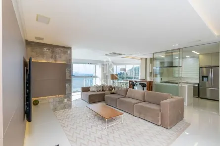 Apartamento com 3 Quartos para alugar, 237m² no Centro, Balneário Camboriú