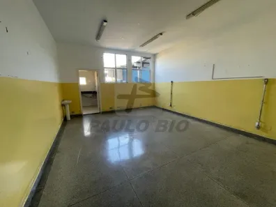 Prédio Comercial para alugar, 717m² no Vila Assis Brasil, Mauá