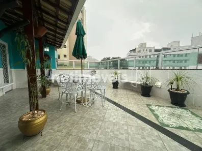 Casa com 5 Quartos à venda, 110m² no Heliópolis, Belo Horizonte
