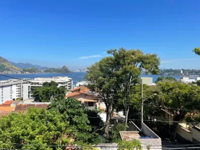 Casa com 4 Quartos à venda, 374m² no Charitas, Niterói
